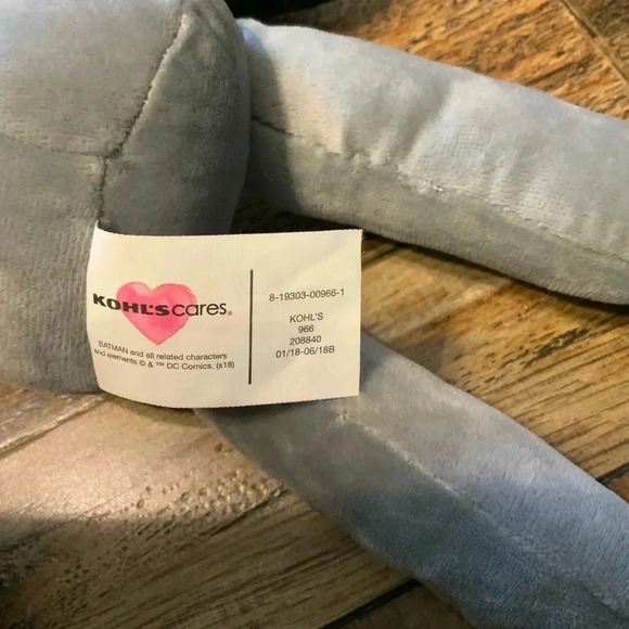 Kohl's Cares Plush Batman With Cape 16" Stuffed Doll Toy DC Comics Lovey Soft - Picture 5 of 7